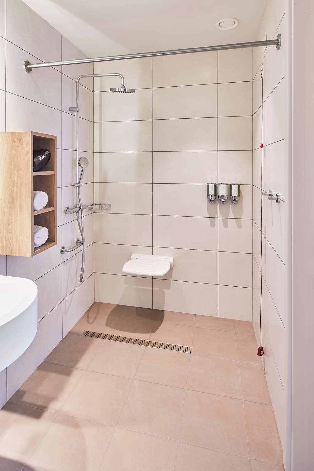 hampton by hilton barcelona fira gran via