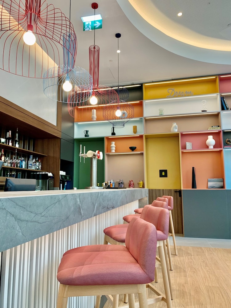 hampton by hilton barcelona fira gran via