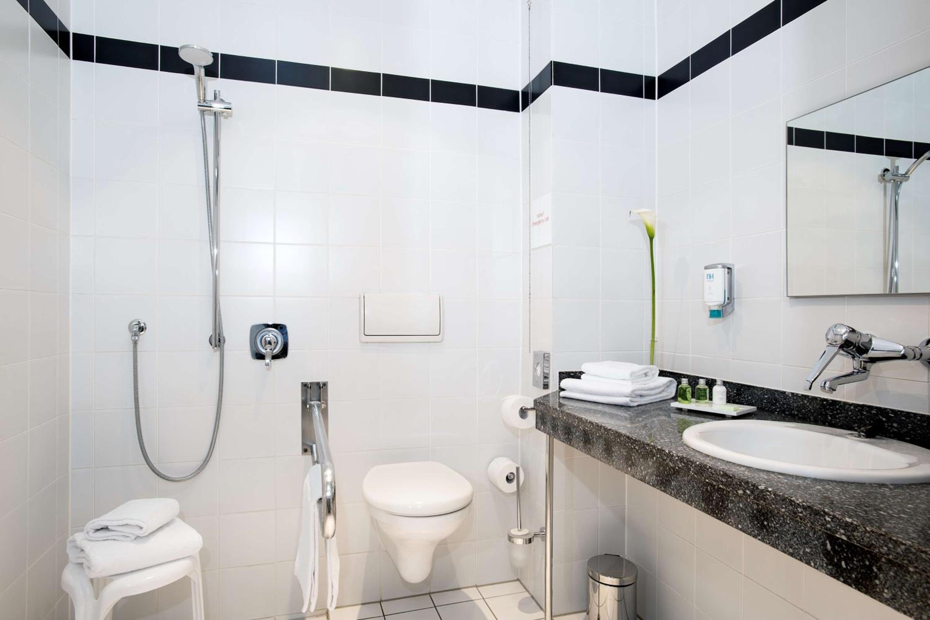 hampton by hilton barcelona fira gran via