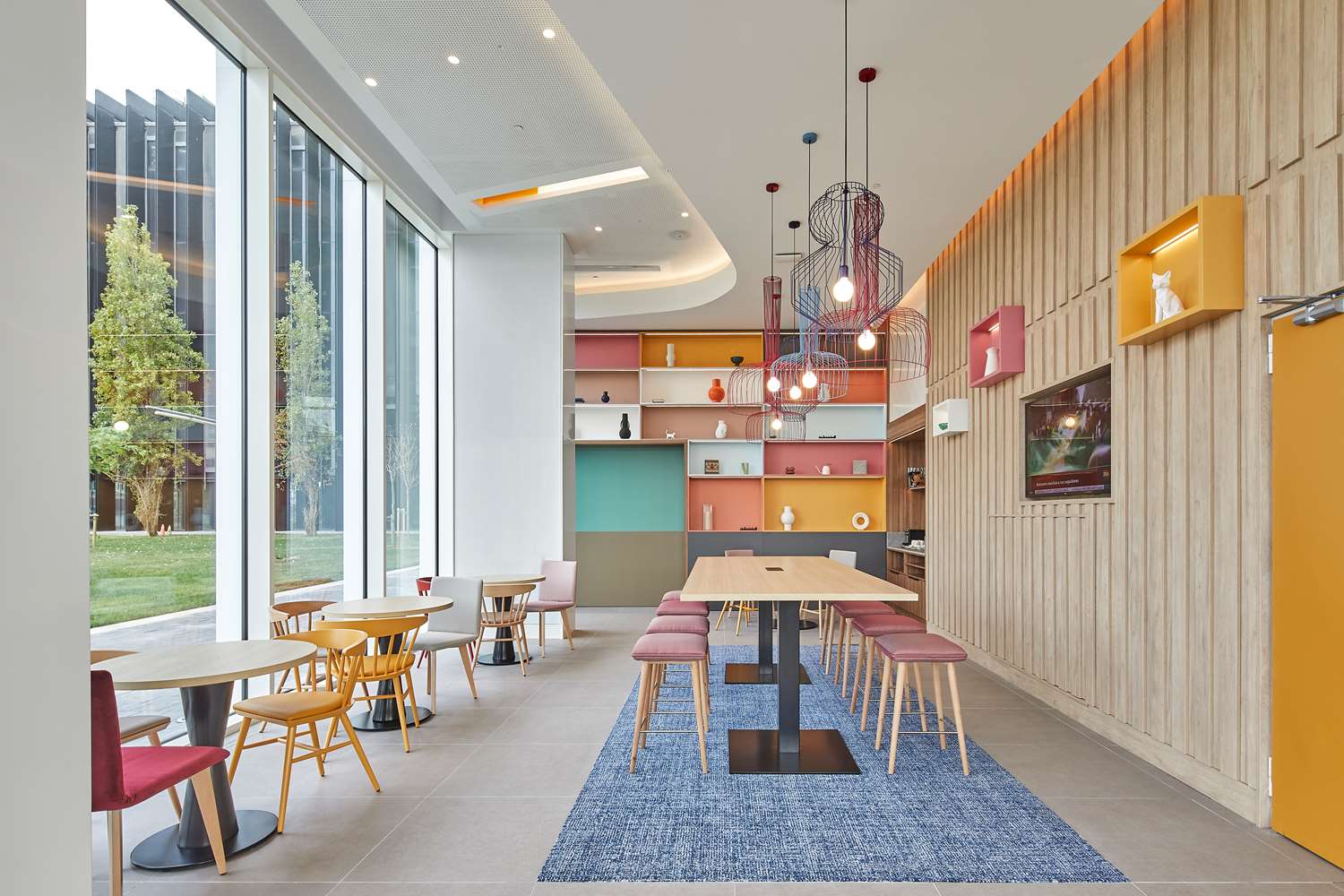 hampton by hilton barcelona fira gran via