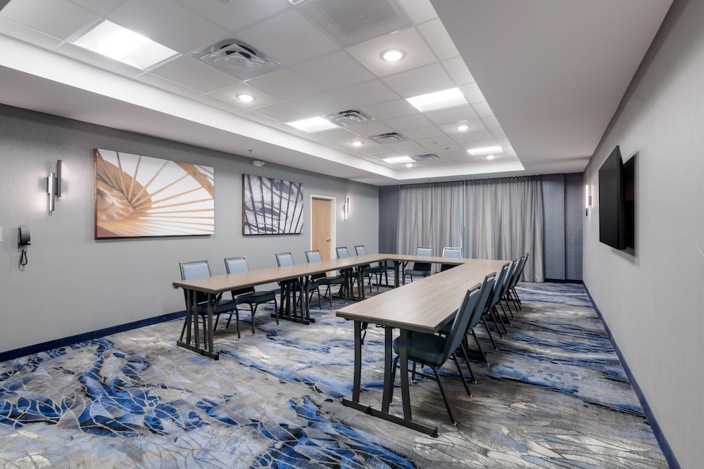 fairfield inn and suites by marriott virginia beach town center