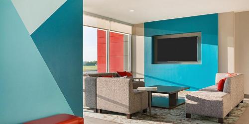 avid hotel auburn university area an ihg hotel