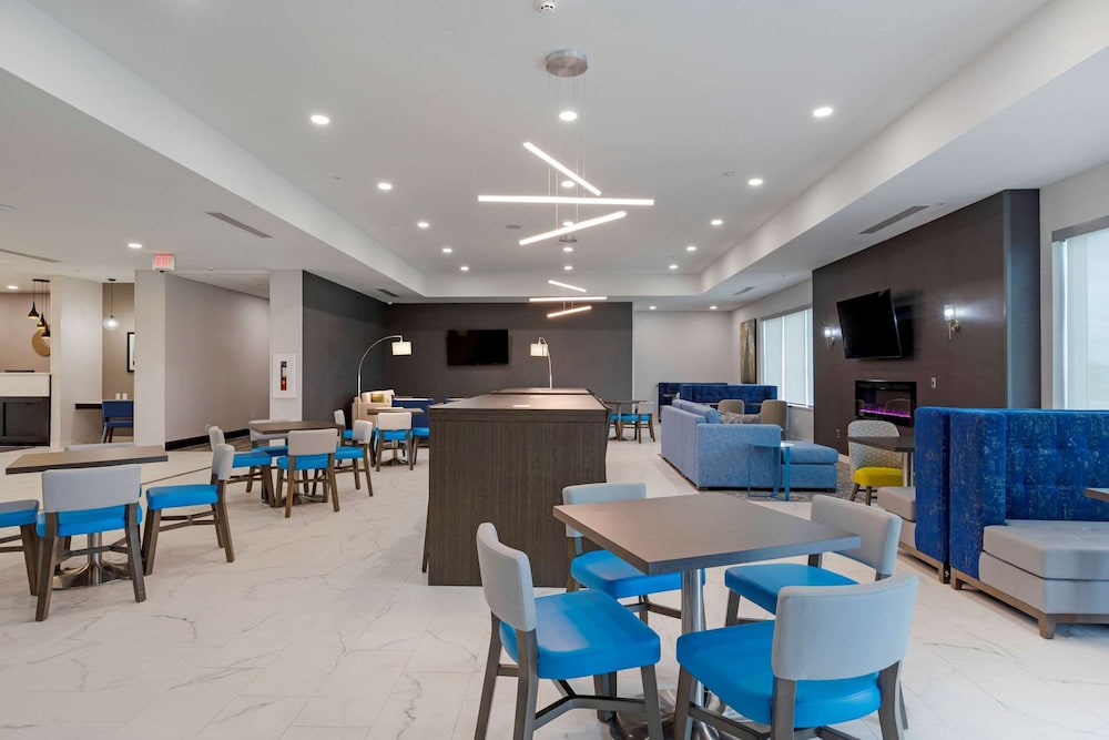 comfort inn and suites