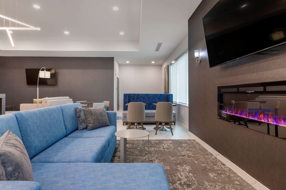 comfort inn and suites