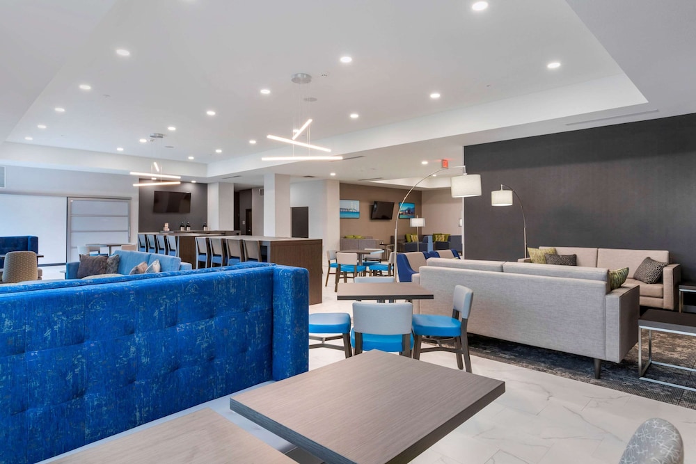 comfort inn and suites