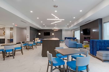 comfort inn and suites