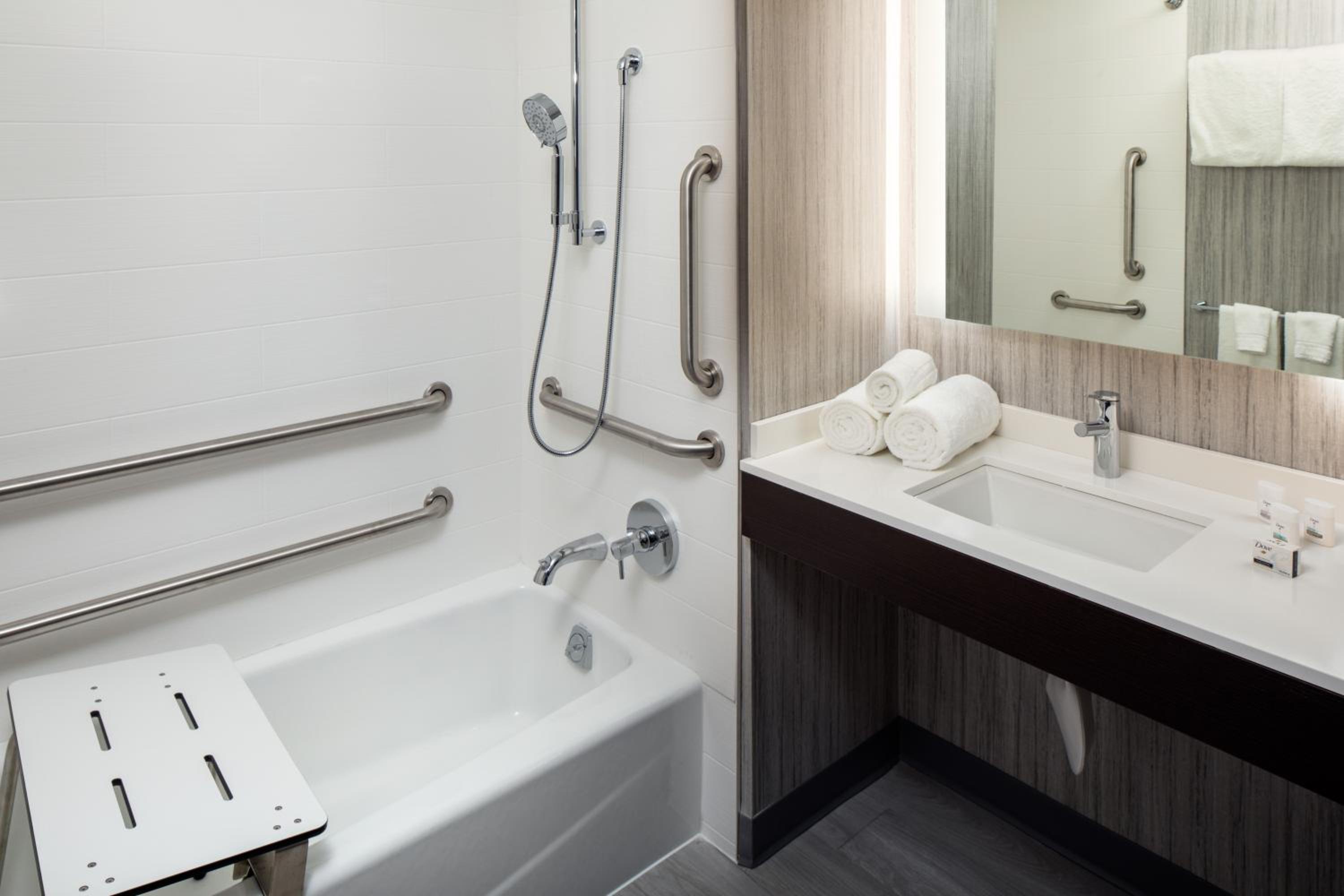 holiday inn express washington dc downtown an ihg hotel