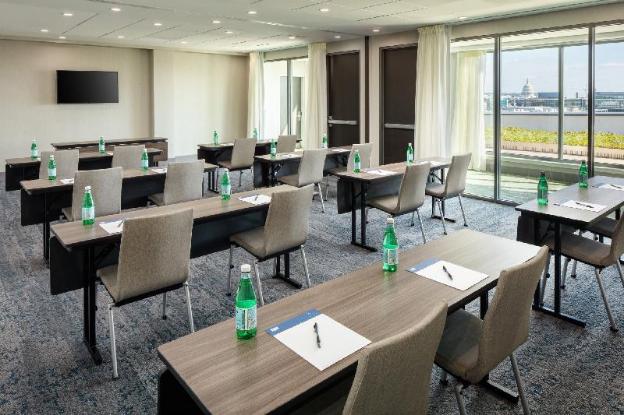 holiday inn express washington dc downtown an ihg hotel