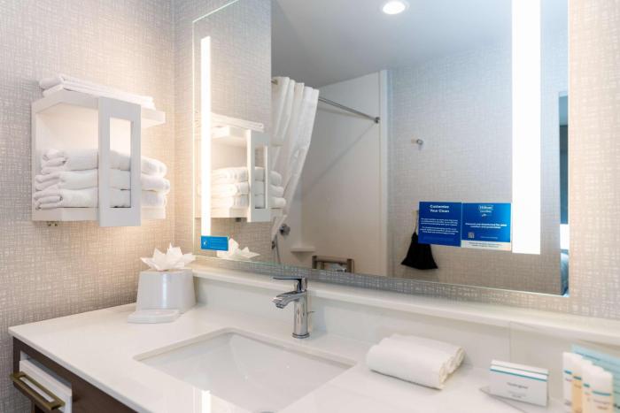 hampton inn and suites houston sugar land