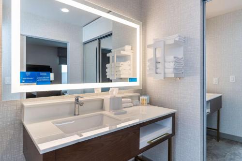 hampton inn and suites houston sugar land