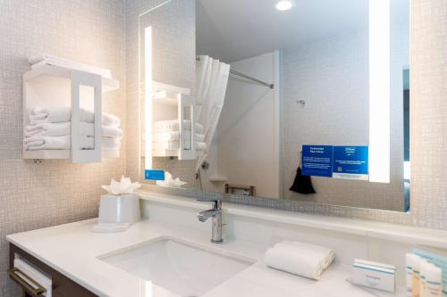 hampton inn and suites houston sugar land