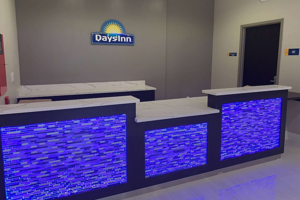 days inn and suites by wyndham greater tomball