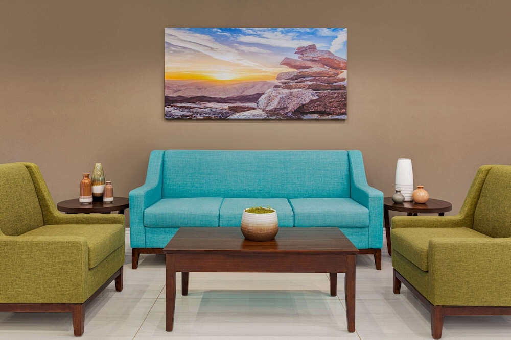 days inn and suites by wyndham greater tomball