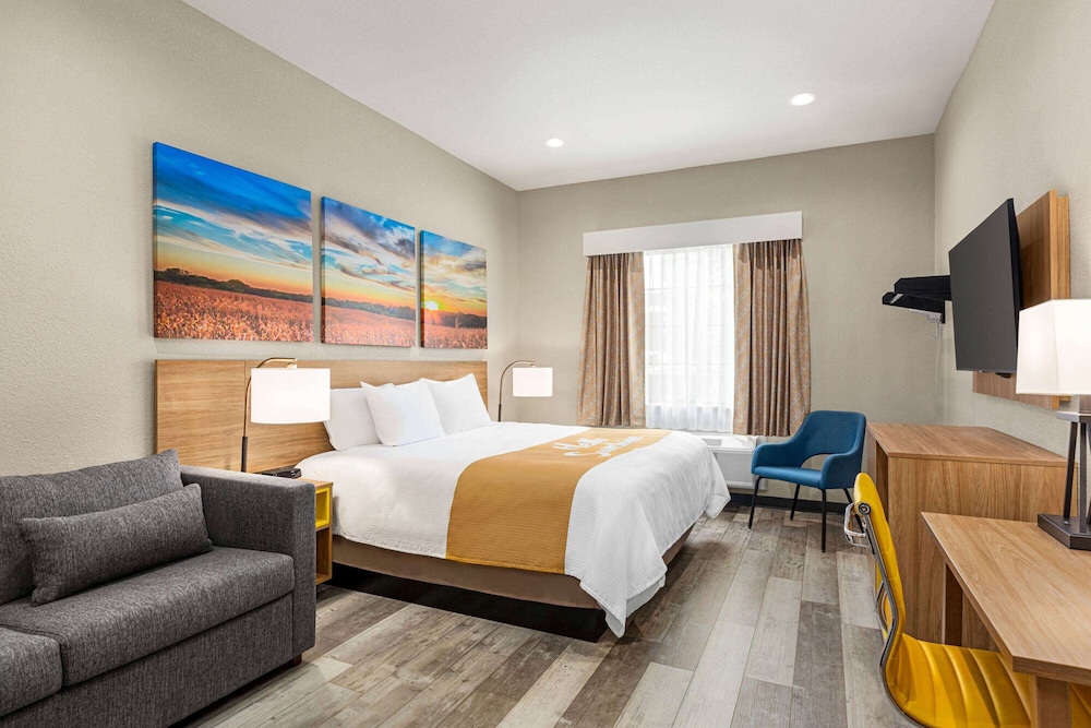 days inn and suites by wyndham greater tomball