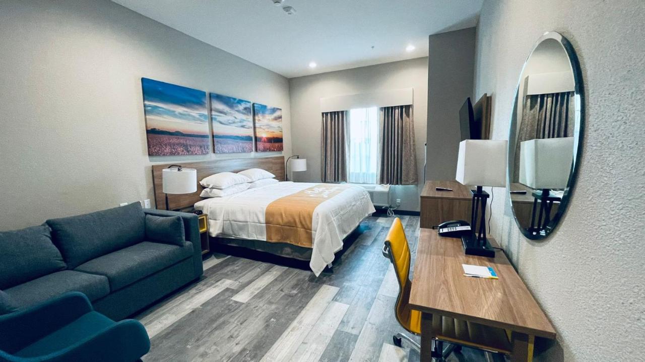 days inn and suites by wyndham greater tomball