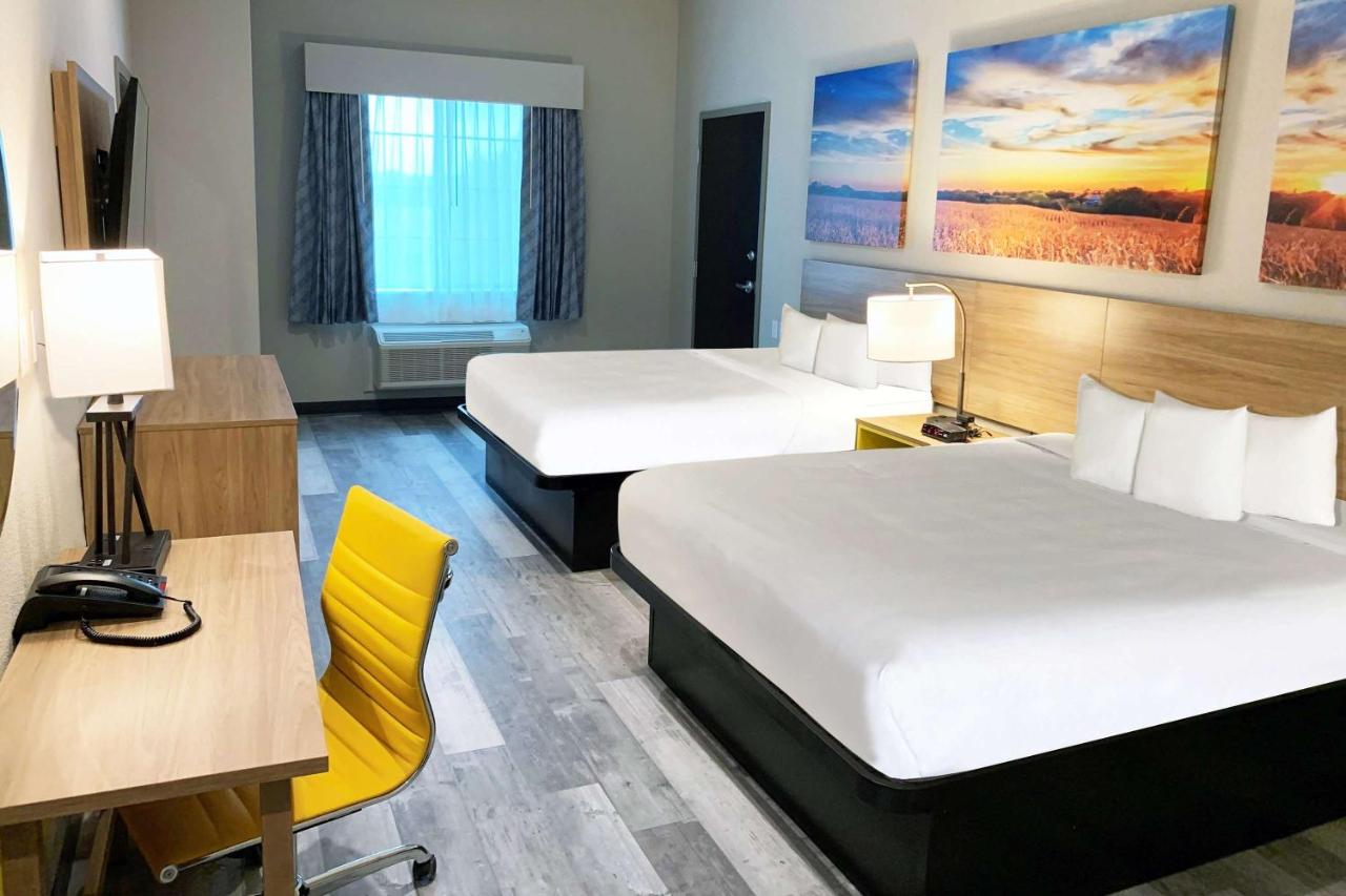 days inn and suites by wyndham greater tomball