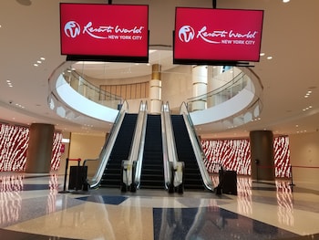 hyatt regency jfk airport at resorts world new york