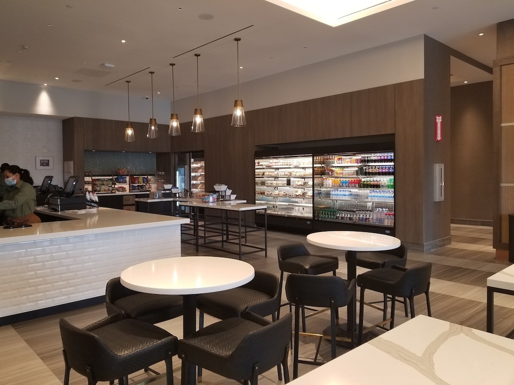 hyatt regency jfk airport at resorts world new york