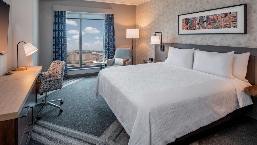 hilton garden inn austin university capitol district