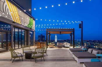 hilton garden inn austin university capitol district