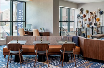 hilton garden inn austin university capitol district