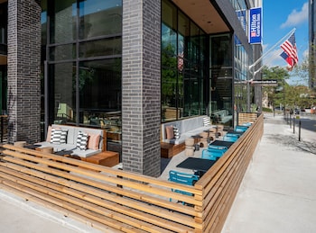 hilton garden inn austin university capitol district