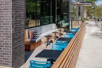 hilton garden inn austin university capitol district