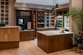 hilton garden inn austin university capitol district