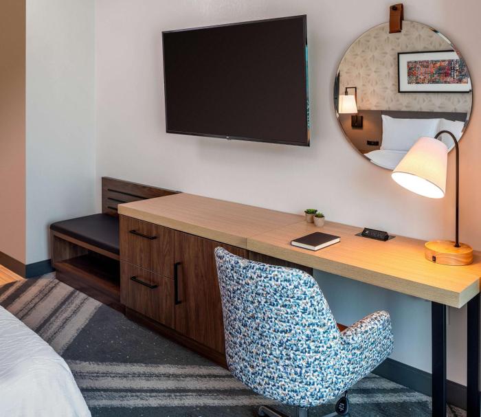 hilton garden inn austin university capitol district