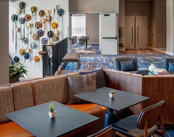 hilton garden inn austin university capitol district