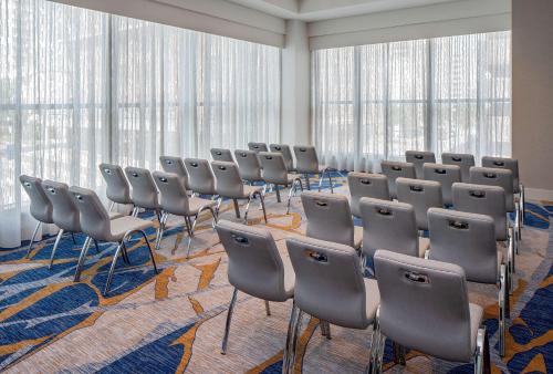 hilton garden inn austin university capitol district