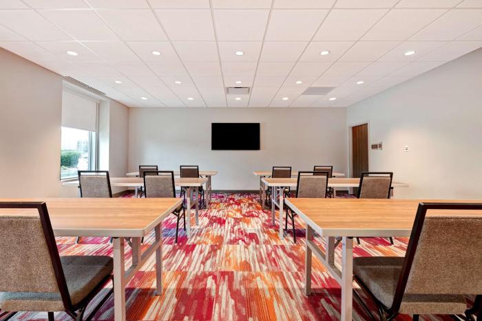 home2 suites by hilton lincolnshire chicago