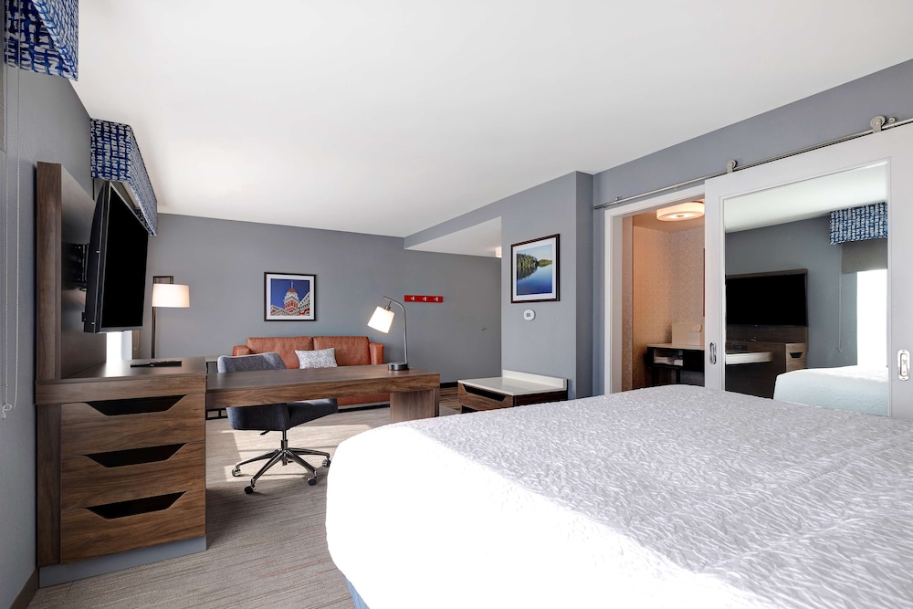 hampton inn crown point