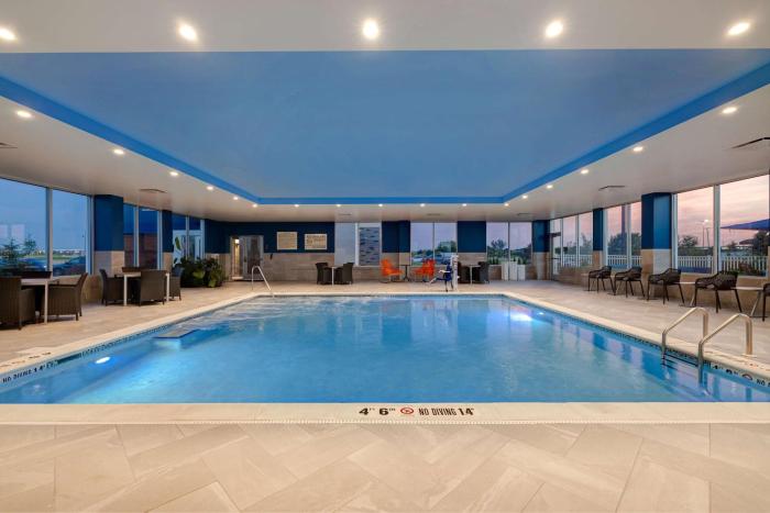 hampton inn crown point