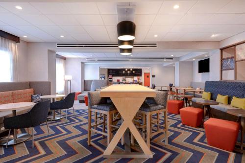 hampton inn crown point