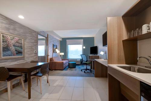 home2 suites by hilton gulf breeze pensacola area