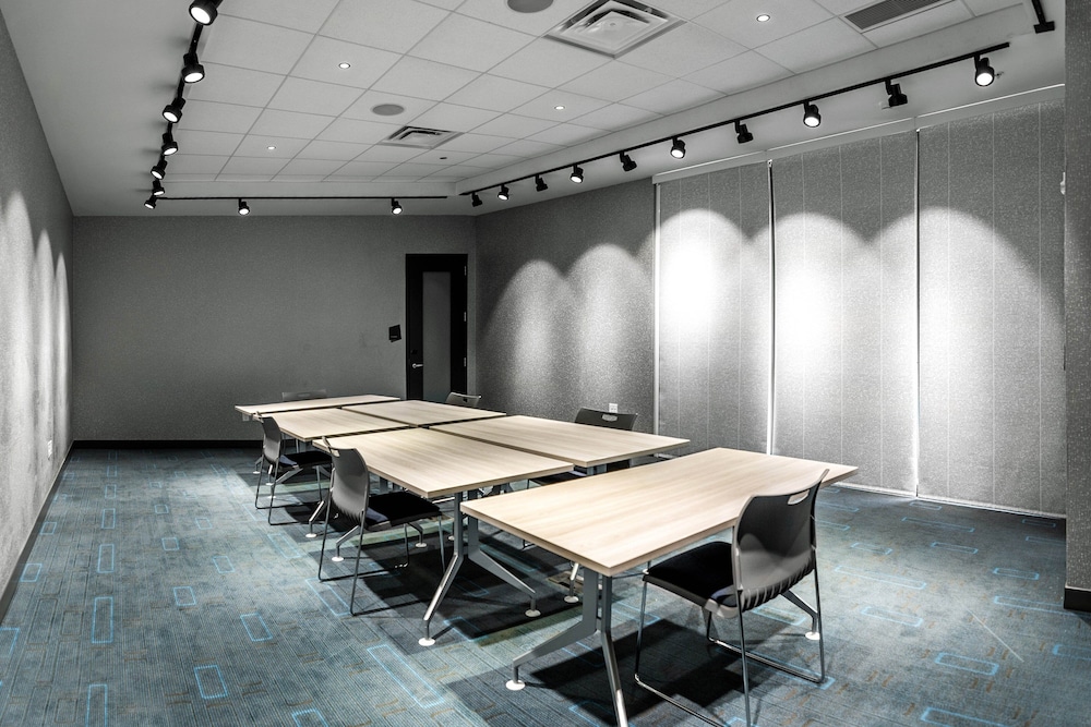 aloft columbus easton