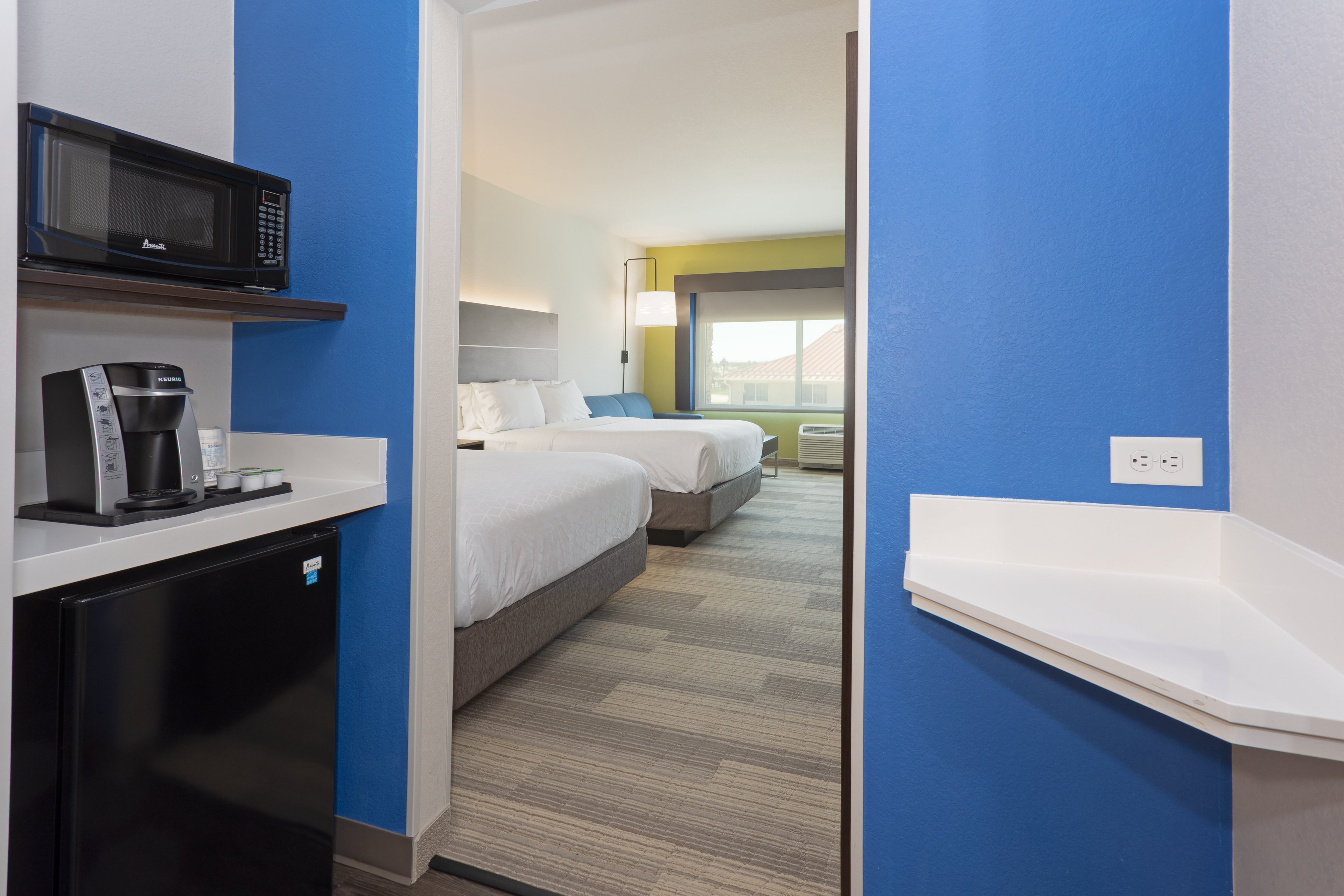 holiday inn express and suites firestone longmont an ihg hotel