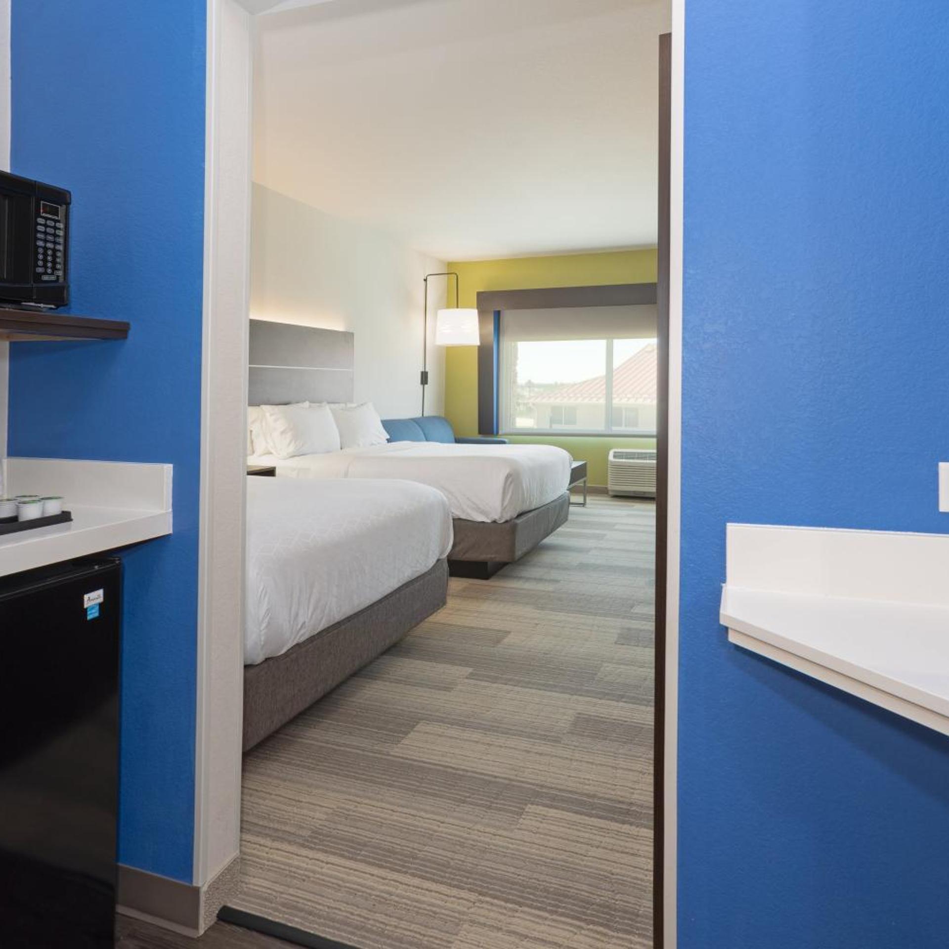 holiday inn express and suites firestone longmont an ihg hotel