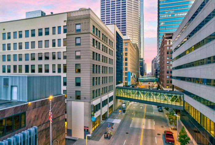 home2 suites by hilton minneapolis downtown mn