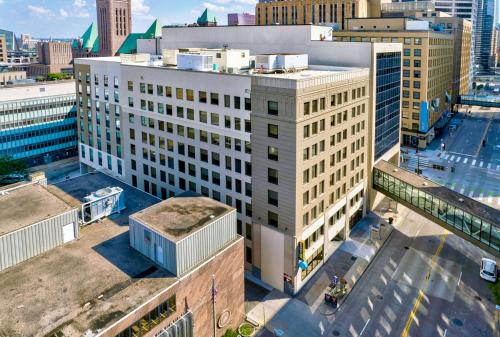 home2 suites by hilton minneapolis downtown mn