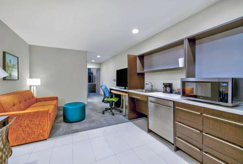 home2 suites by hilton minneapolis downtown mn