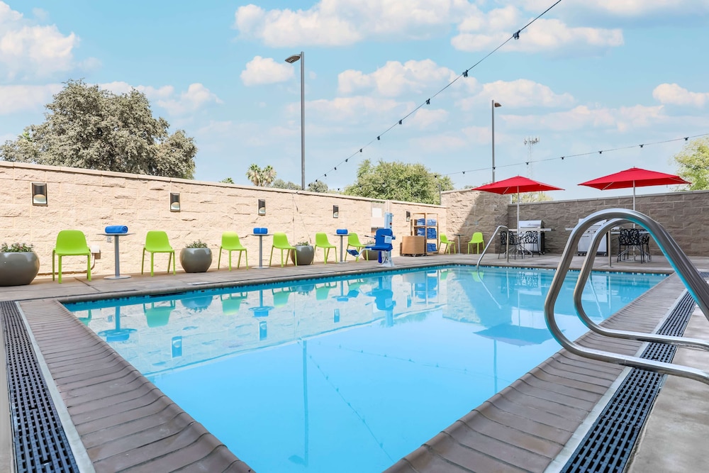 home2 suites by hilton west sacramento ca