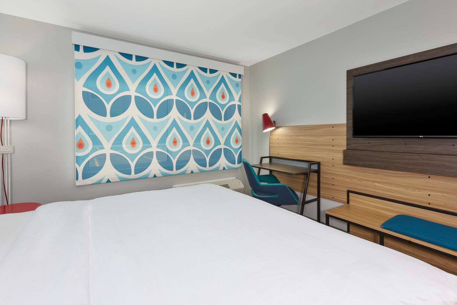 tru by hilton comstock park grand rapids