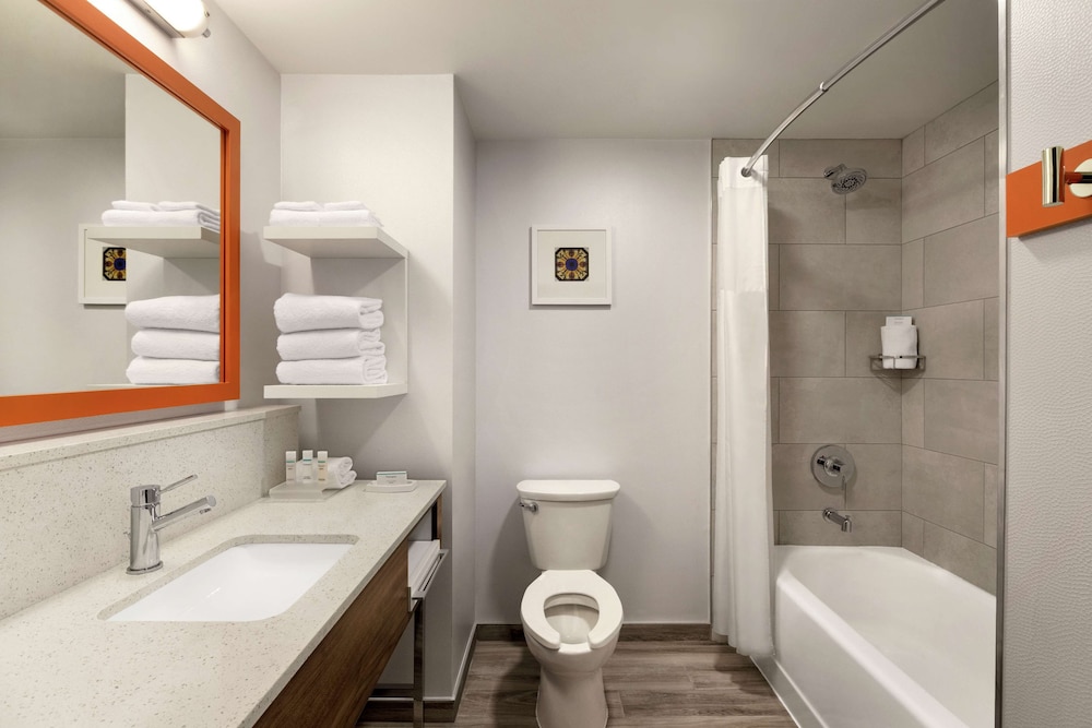 hampton inn indianapolis downtown iupui