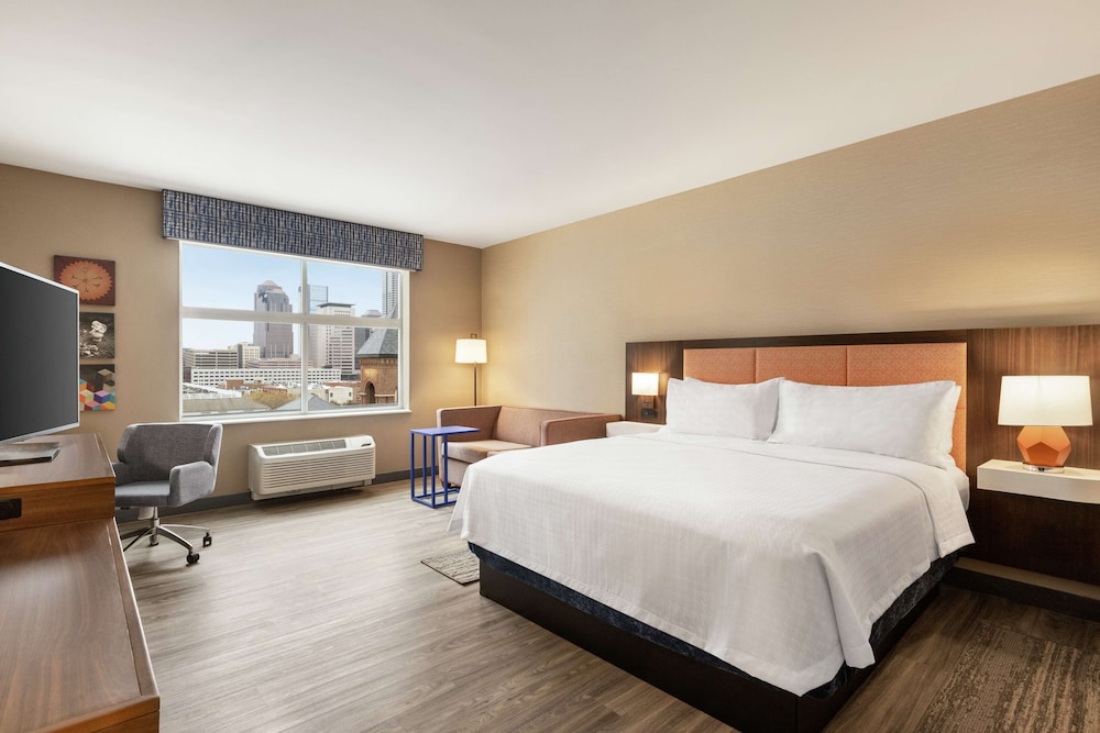 hampton inn indianapolis downtown iupui