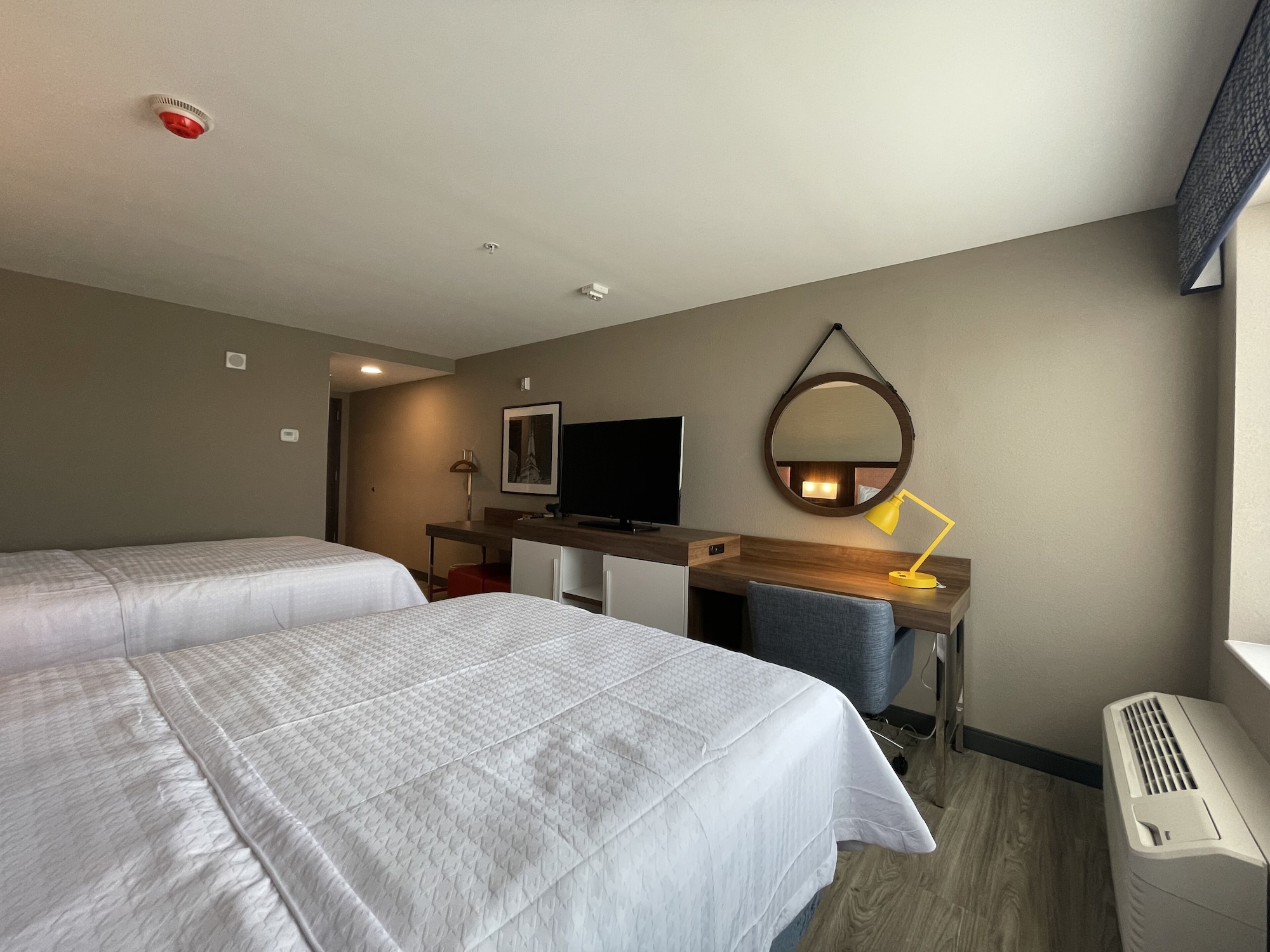 hampton inn indianapolis downtown iupui