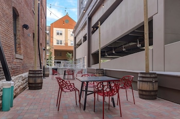 hampton inn indianapolis downtown iupui