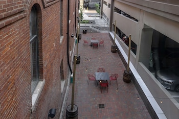 hampton inn indianapolis downtown iupui