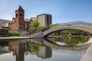 hampton inn indianapolis downtown iupui
